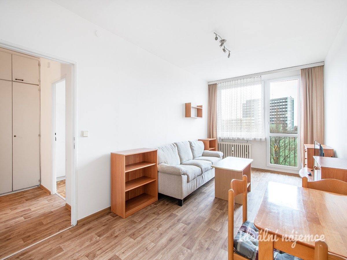 2+kk, Štíbrova, Praha, 43 m²