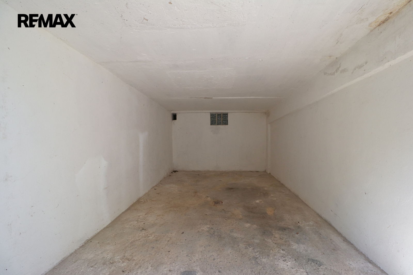 Garáž · 16 m² · Dubrovnická 1053, Praha Košíře - 3
