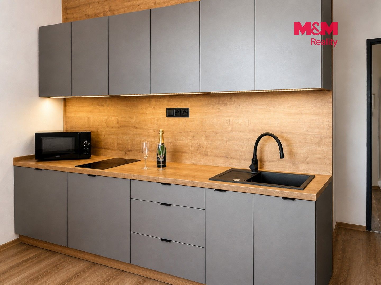 1+1, Benešovo náměstí 2461, Pardubice Zelené Předměstí, 39 m² - 2