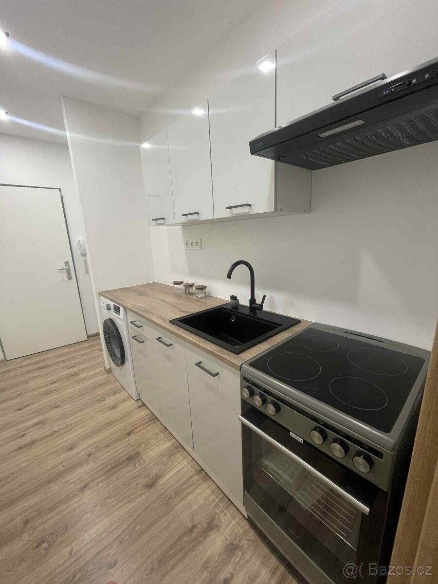 Prodej byt - Otrokovice, 765 02