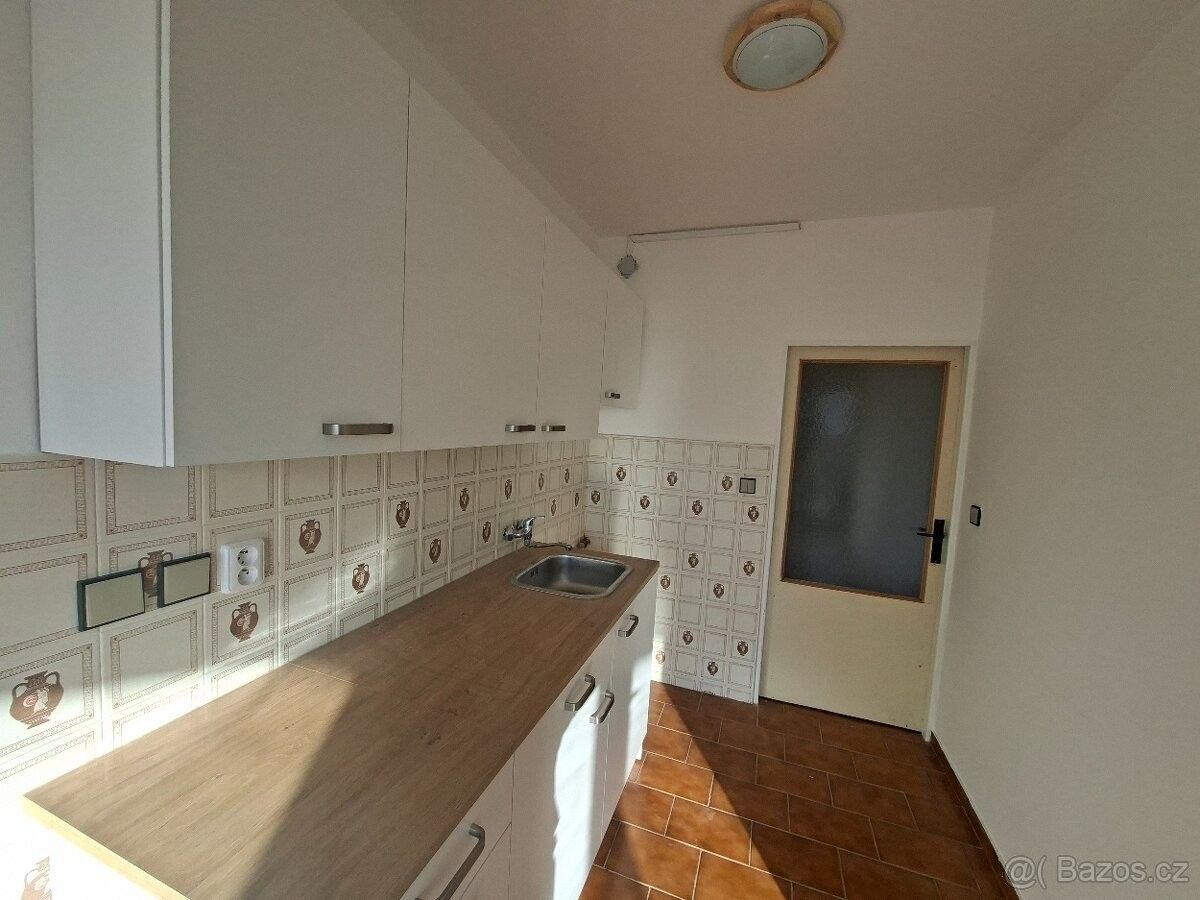 Byty, Tetčice, 664 17