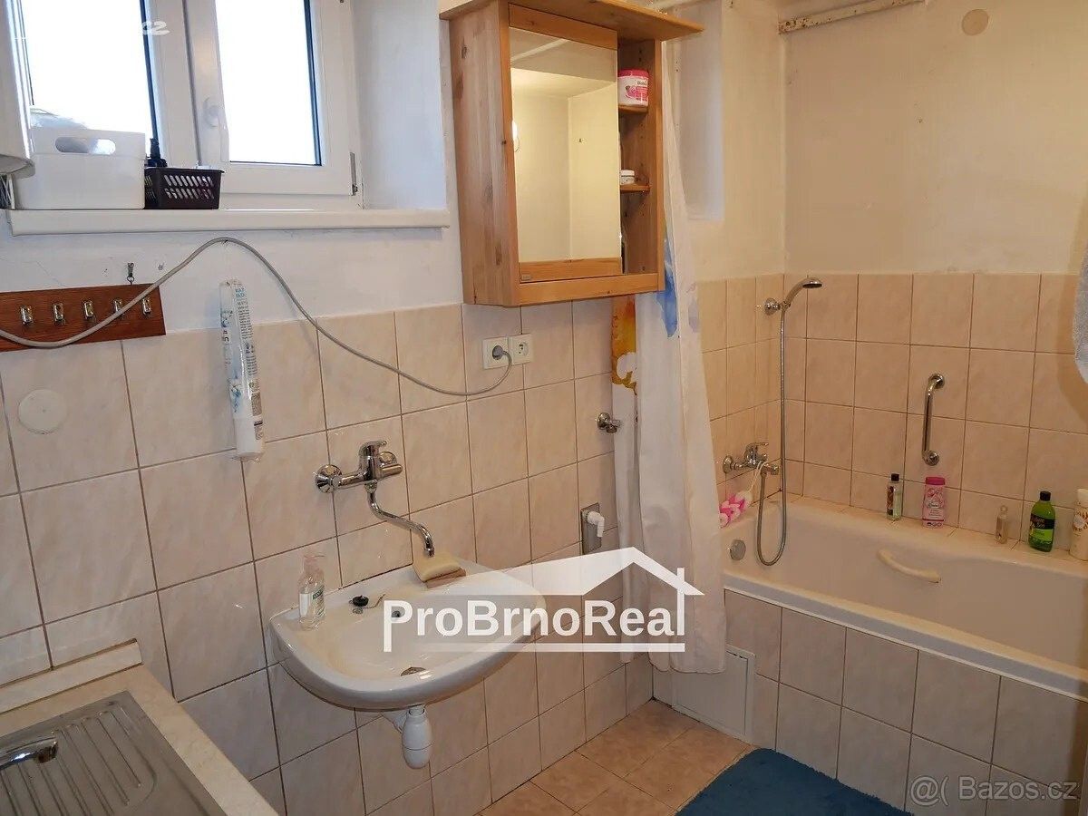 Pronájem rodinný dům - Moravský Krumlov, 672 01