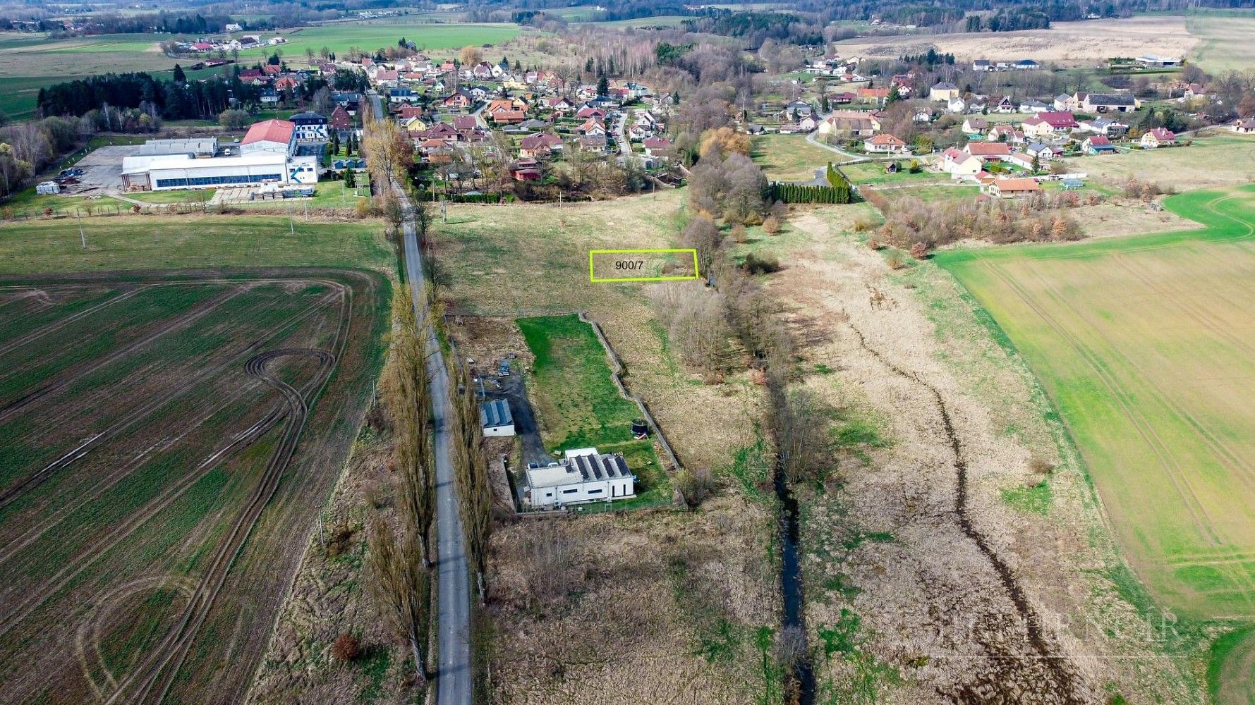 Pozemek pro bydlení, 966 m²