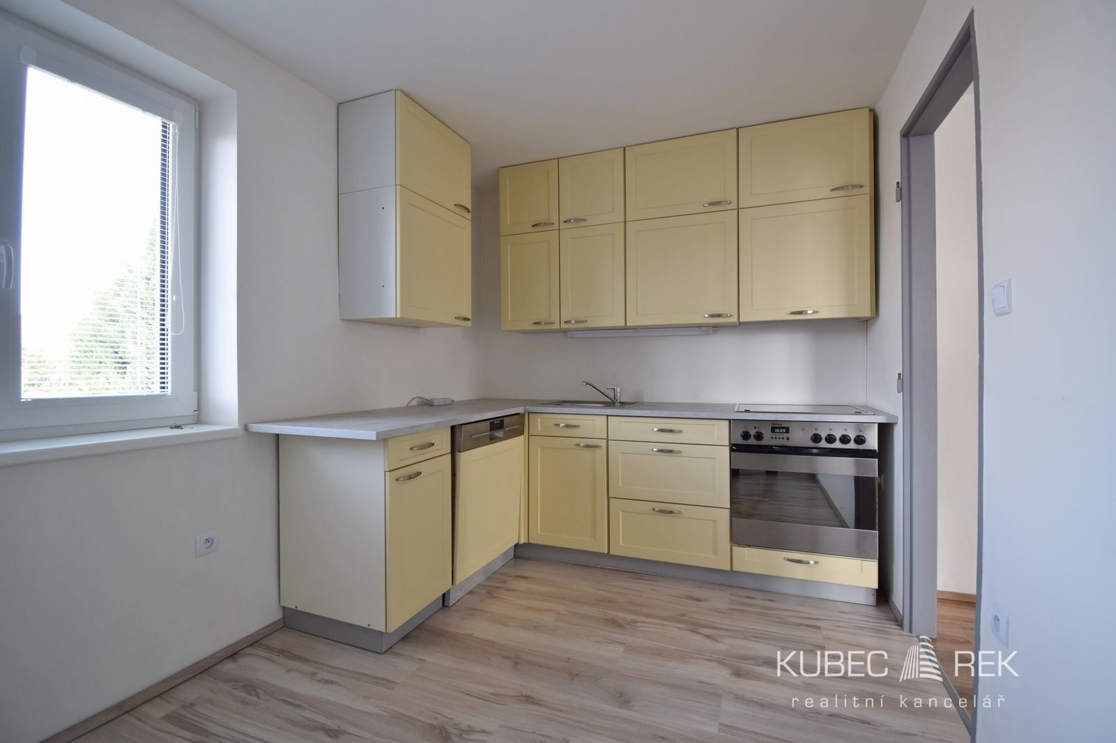 Pronájem byt 2+1 - Zavadilská, Tábor, 60 m²