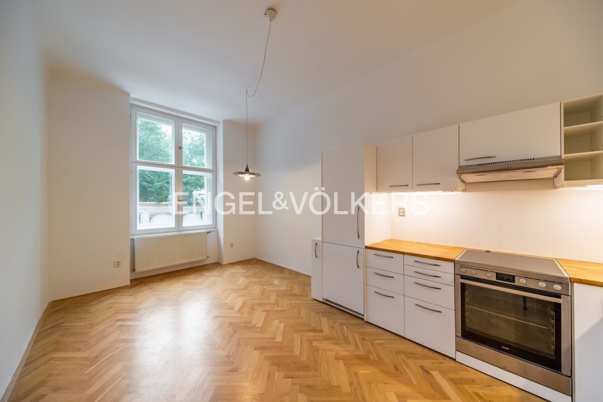 4+1, U starého hřbitova 40, Praha Josefov, 130 m²
