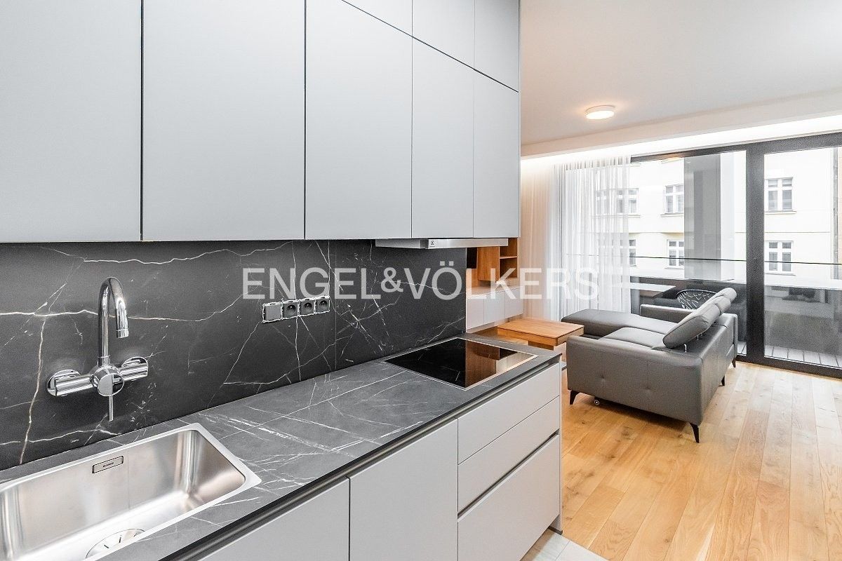 Pronájem byt 1+kk - Vítězné náměstí 1145, Praha, 36 m²