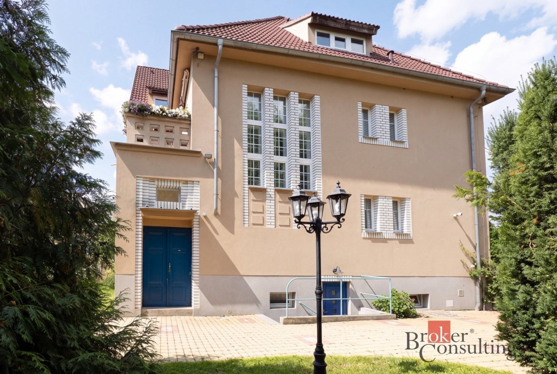 Vily, U vlečky, Praha, 276 m² - 1