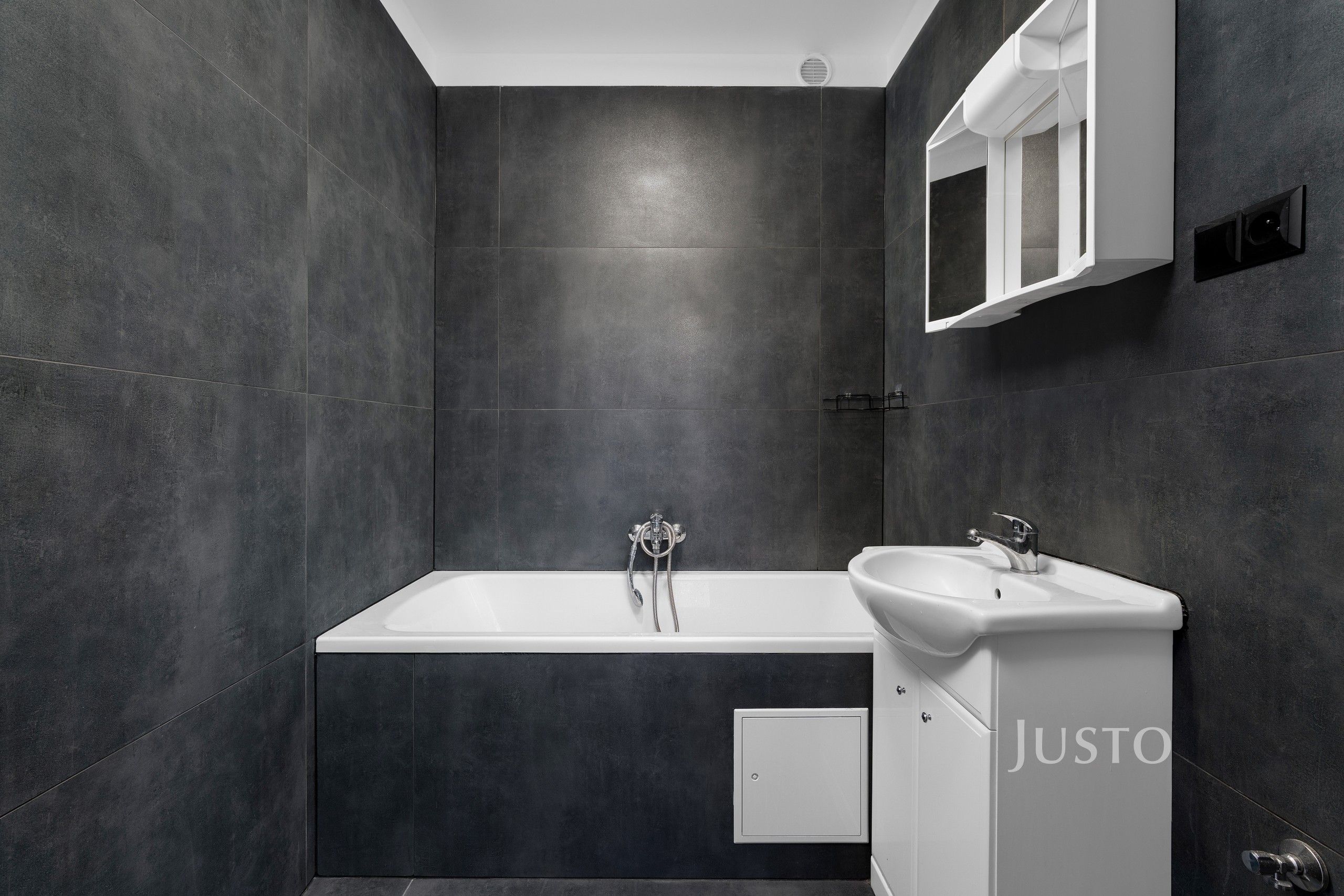 Byt 2+1 · 53 m² · V křovinách 445, Olomouc Povel - 4
