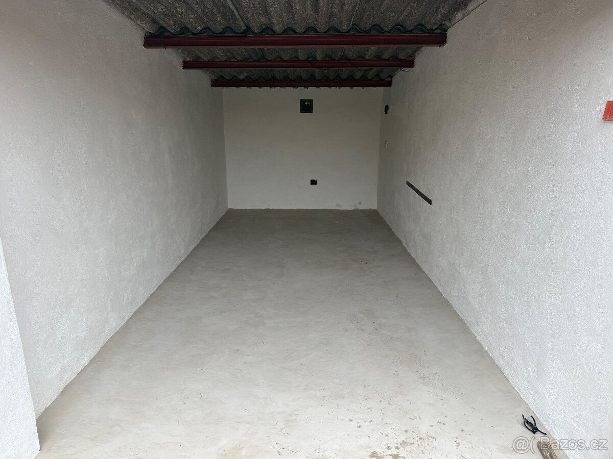 Pronájem garáž - Milovice nad Labem, 289 24