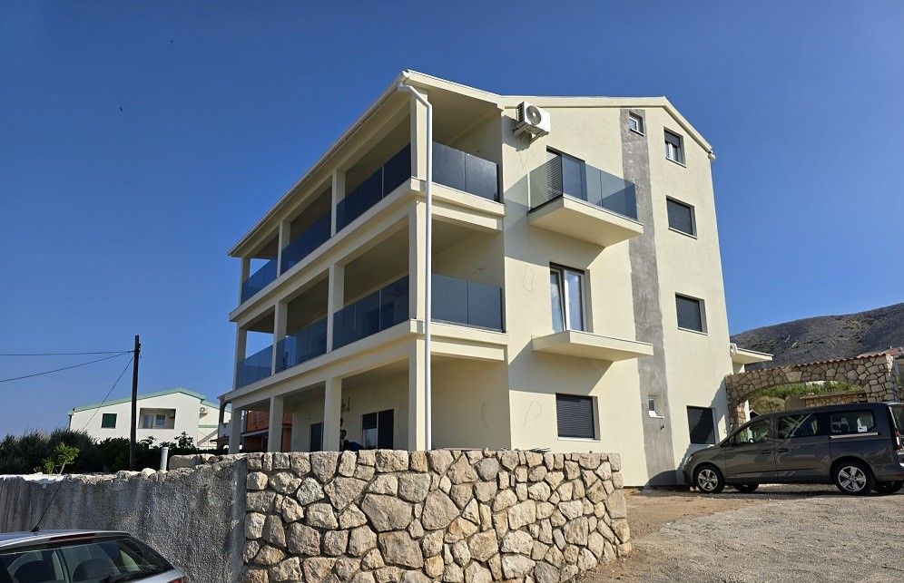 Prodej byt - 987 65, Slovensko