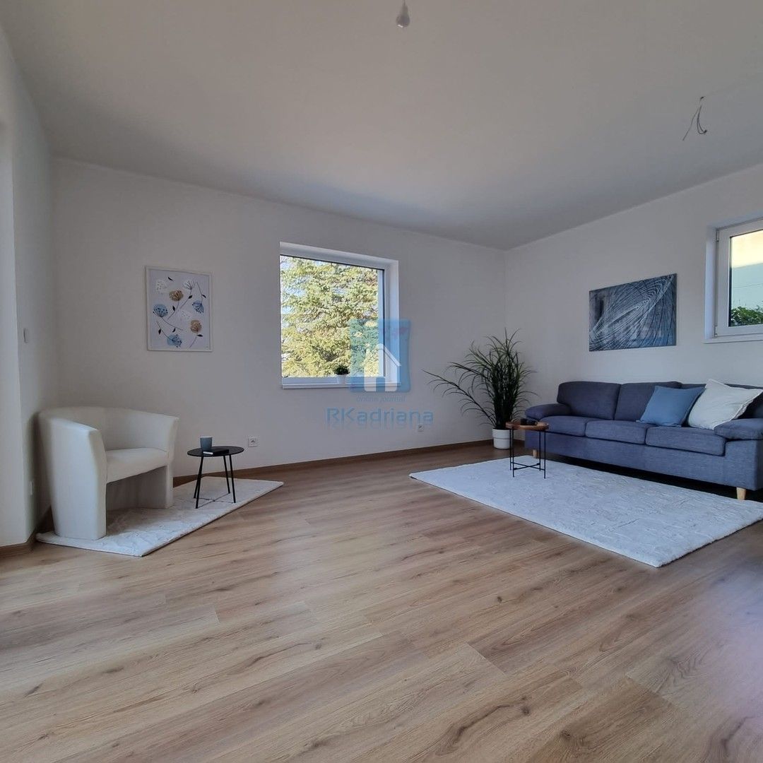 4+1, Pplk. Nováčka, Praha, 139 m²