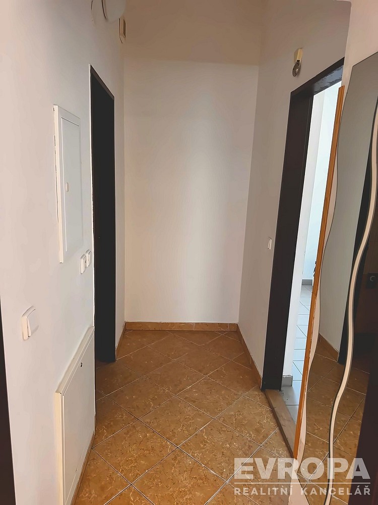 Pronájem byt 1+kk - Chrastavská, Liberec - Liberec II-Nové Město, 36 m² - 5