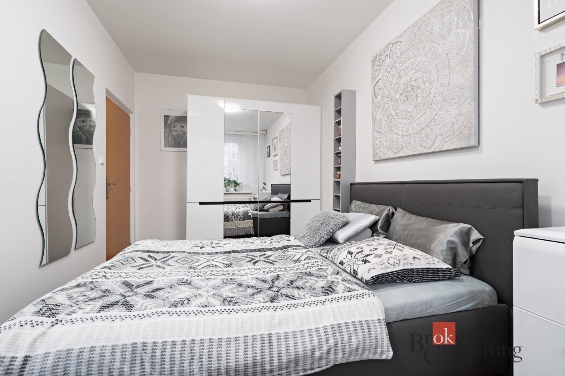 Prodej byt 4+1 - Sokolovská, Plzeň, 82 m² - 5