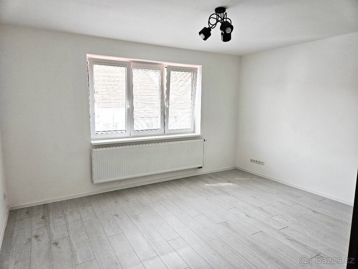 Pronájem byt - Libochovice, 411 17