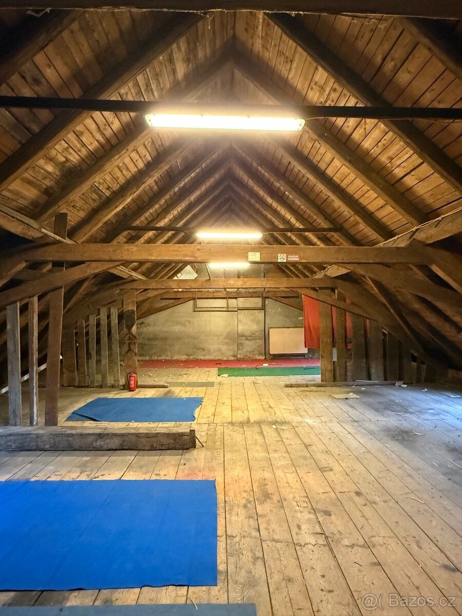 Pronájem sklad - Praha, 186 00