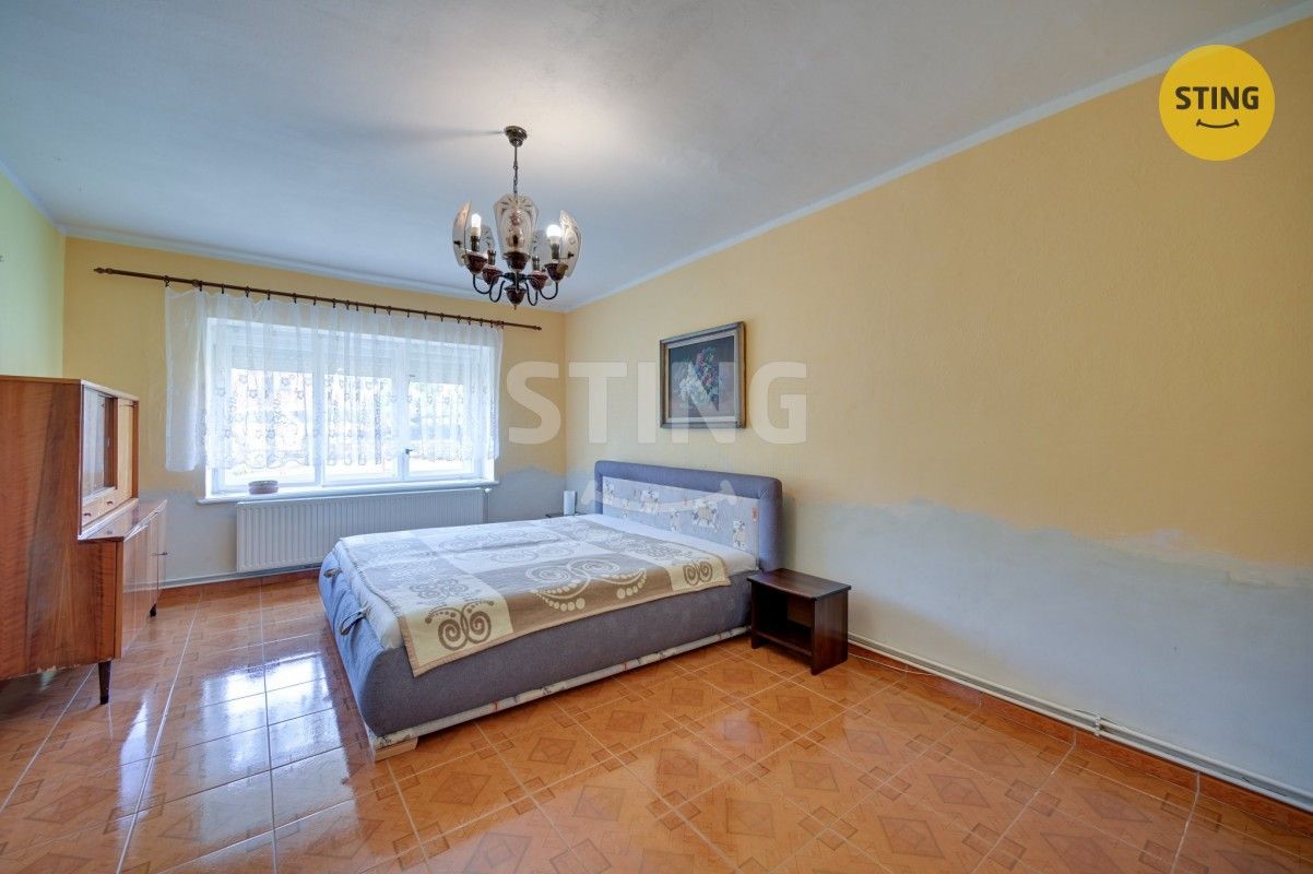 Rodinný dům · 201 m² · Janov - 4