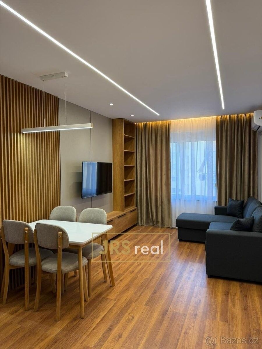 Byty, 987 66, Zahraničí