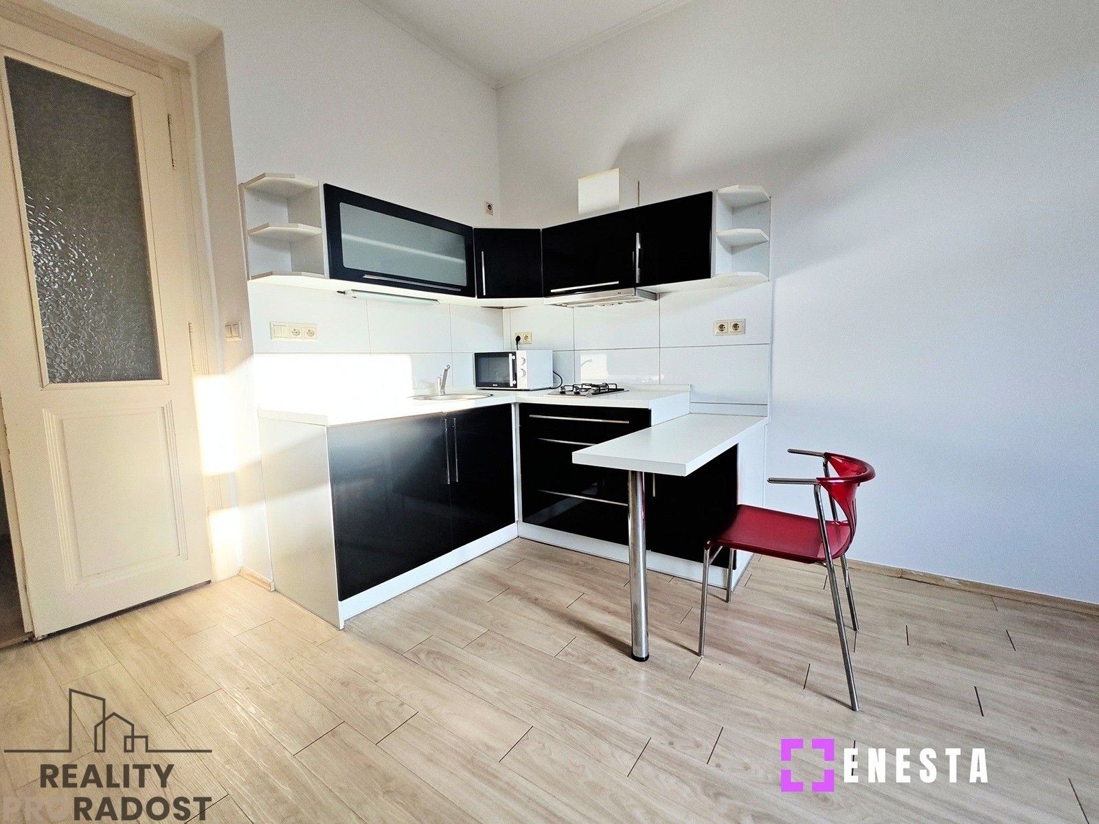 Byt 1+kk · 27 m² · náměstí Generála Kutlvašra 590, Praha Nusle - 3