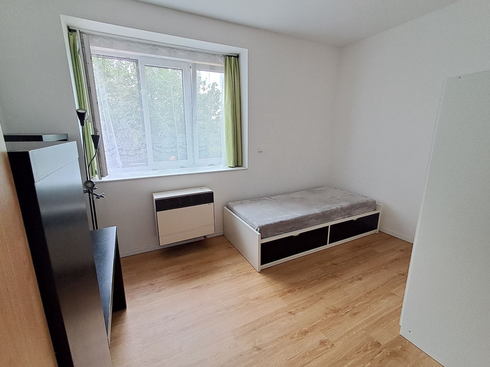 Pronájem byt 1+kk - Pod Kesnerkou, Praha - Smíchov, 22 m² - 5