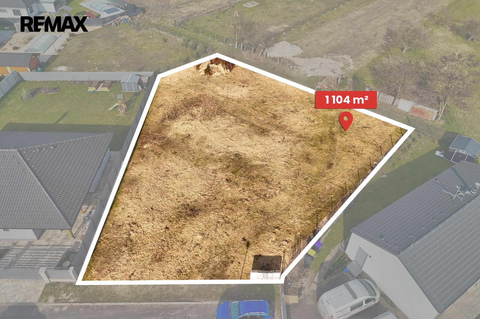 Pozemek pro bydlení · 1 104 m² · Hrobce - 3