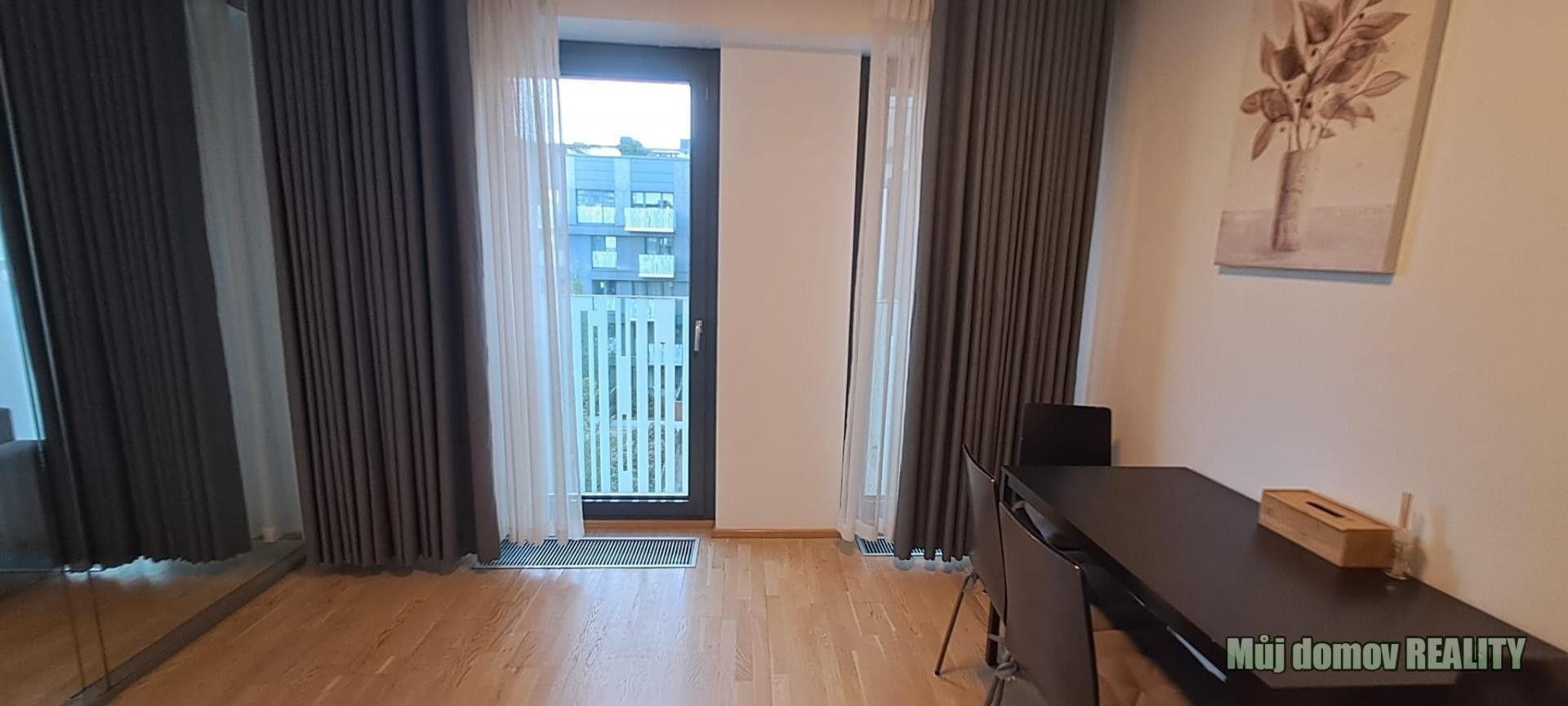 Byt 1+kk · 79 m² · Olšanská, Praha - 3