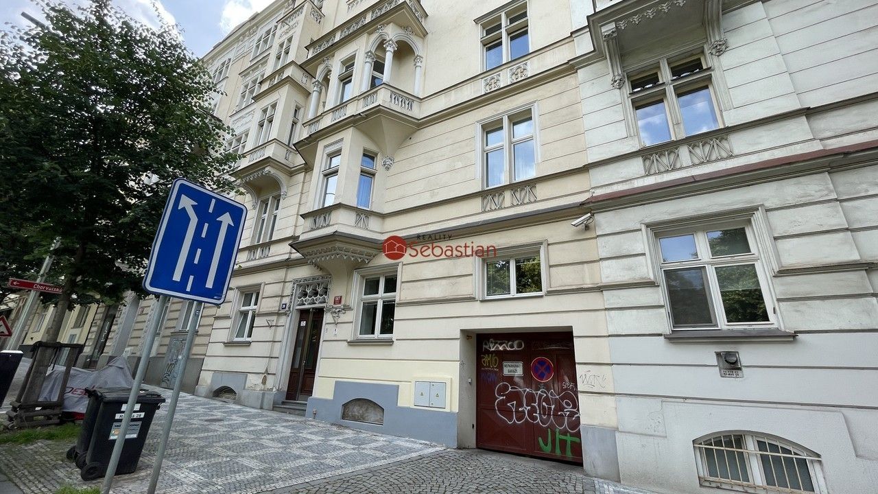 Garáže, Ruská, Praha, 16 m²