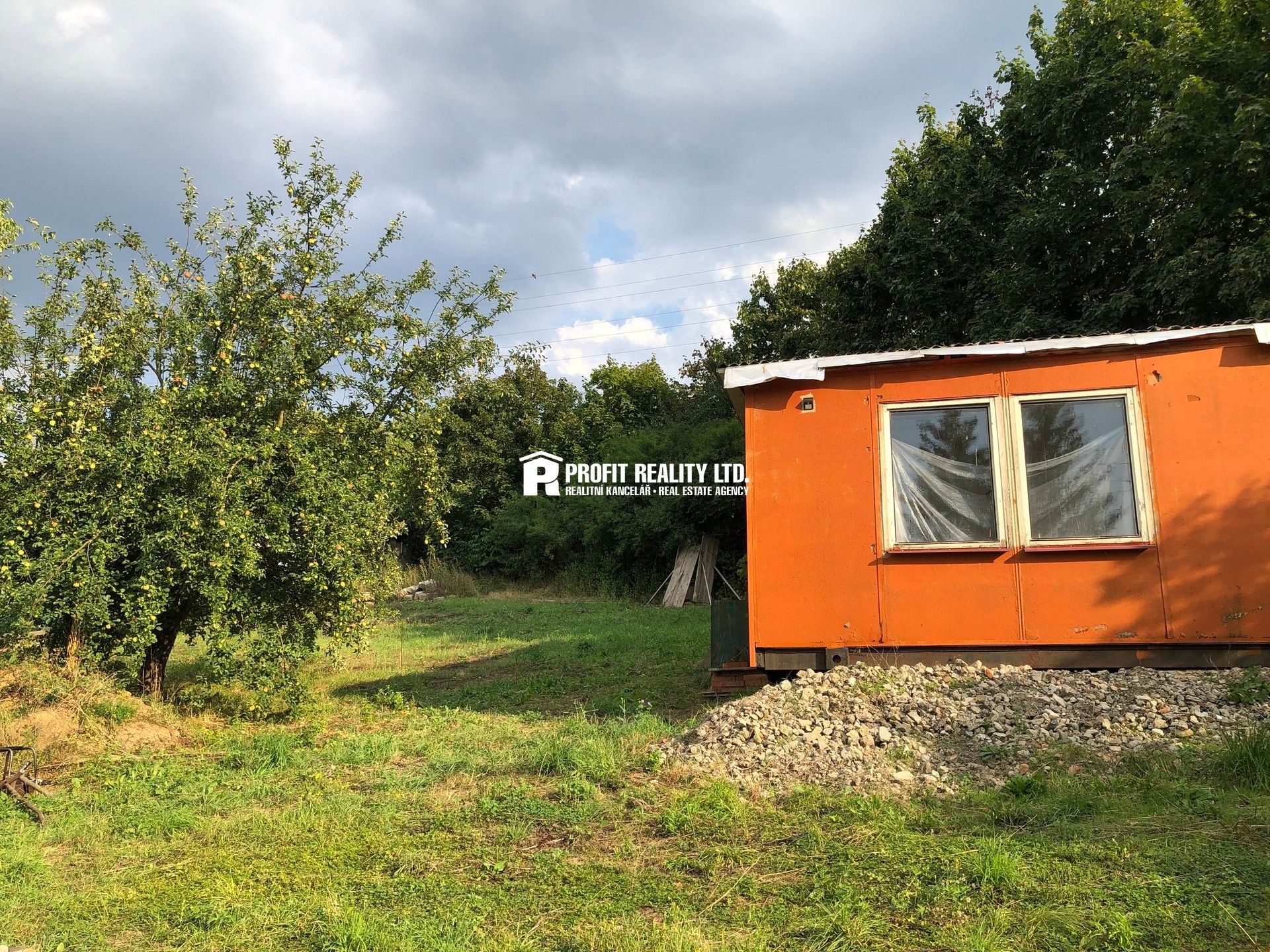 Prodej pozemek pro bydlení - Karlova Huť, Králův Dvůr, 775 m²