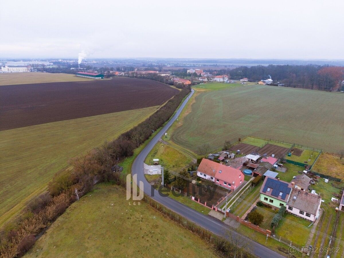 Prodej pozemek pro bydlení - Pohořelice, 691 23