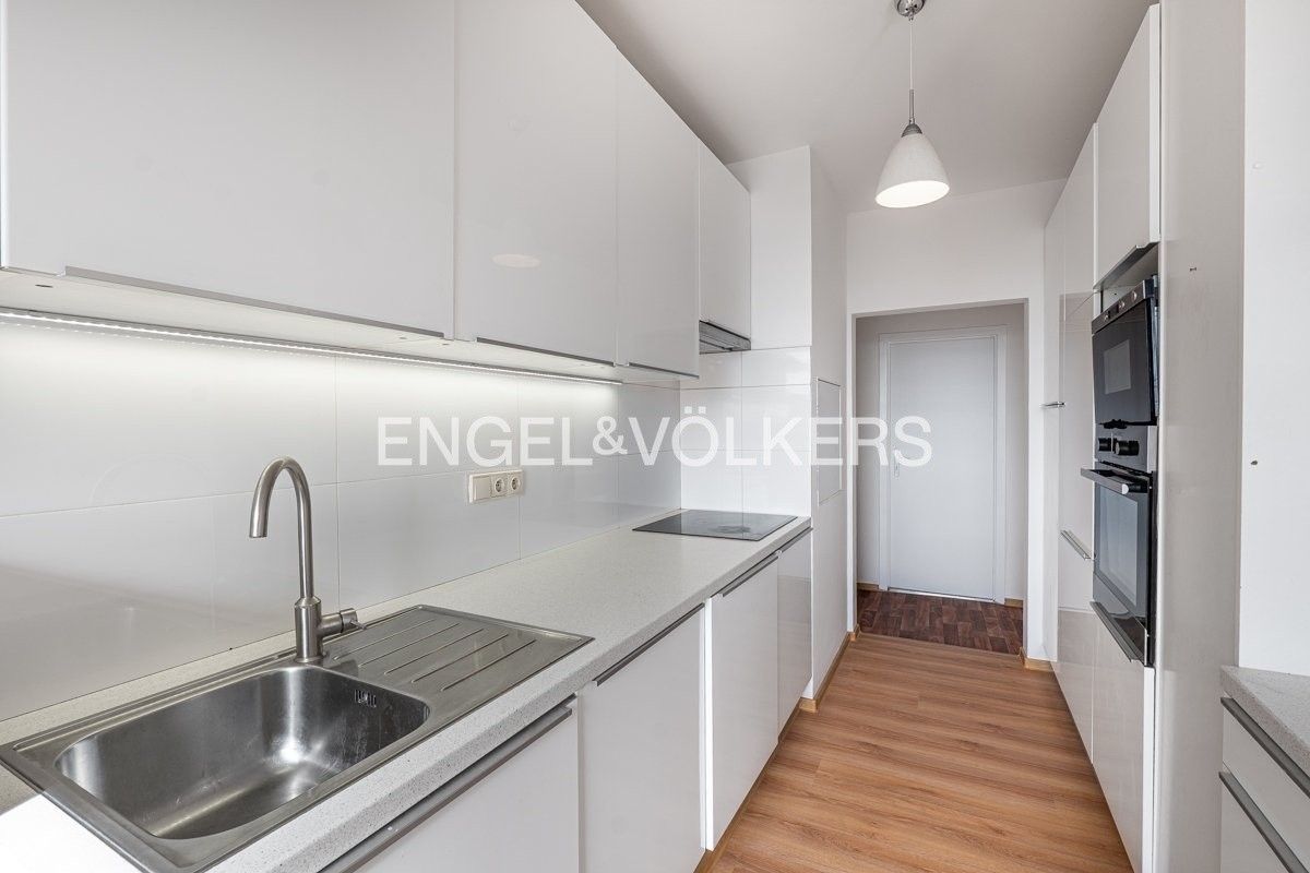 Pronájem byt 4+kk - Mazurská, Praha, 90 m²