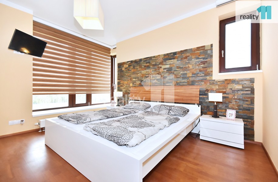 Byt 4+kk · 93 m² · Nademlejnská, Praha - 3