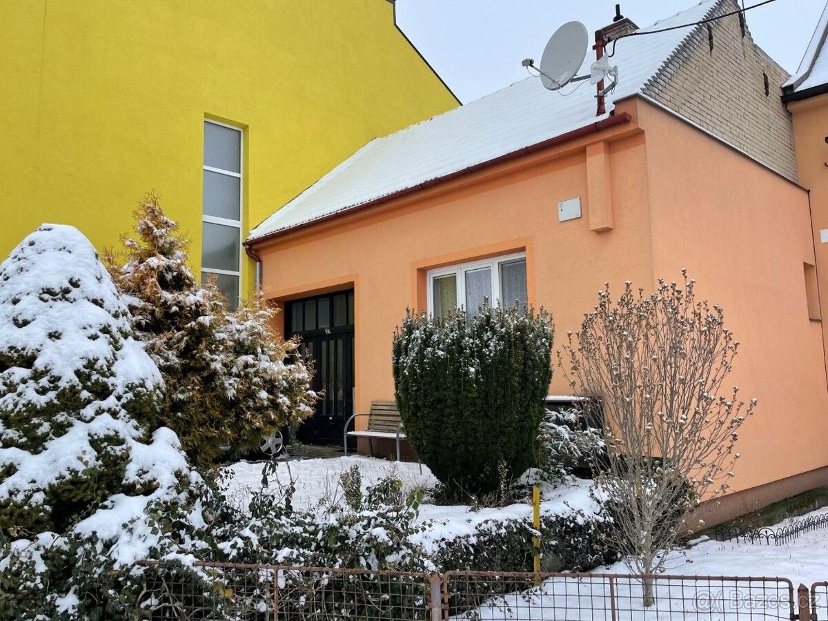 Rodinné domy, Bánov u Uherského Brodu, 687 54