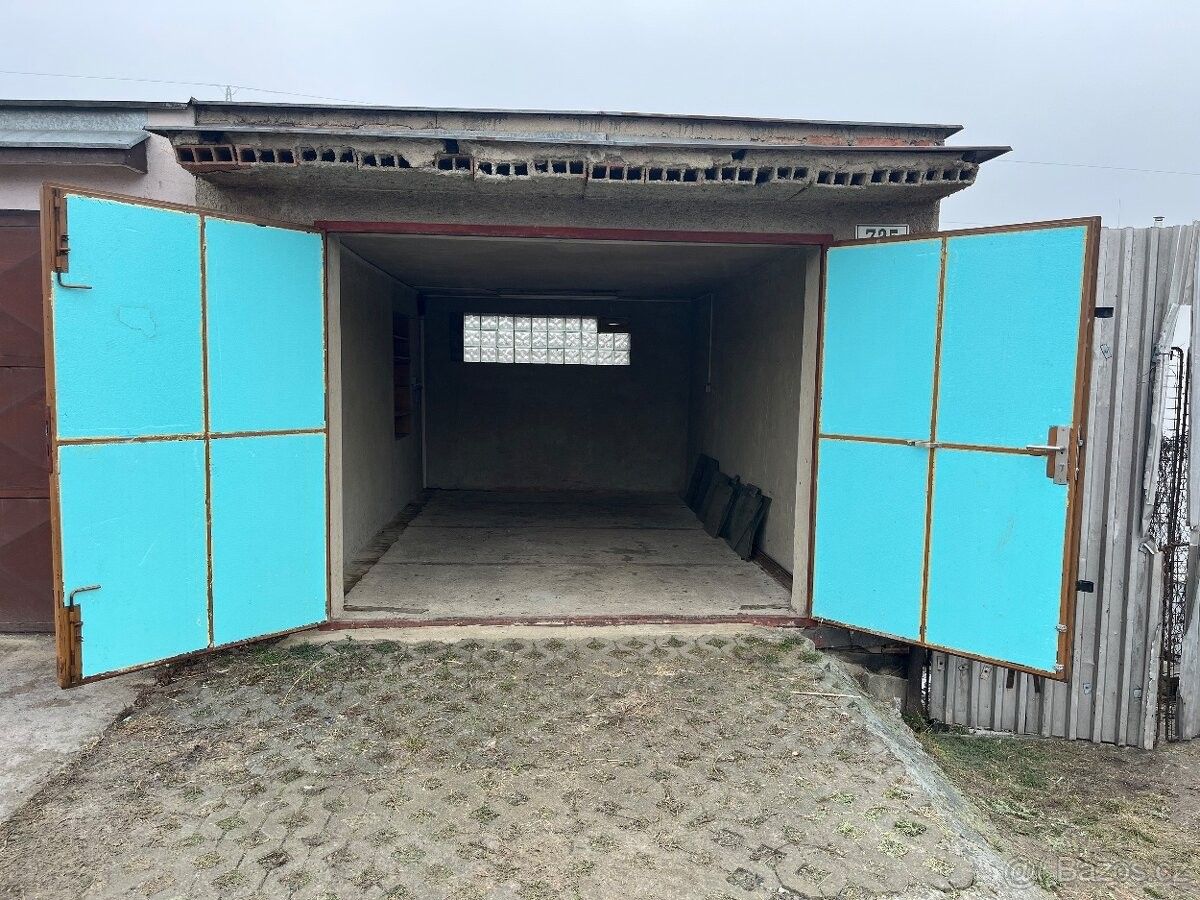 Garáže, Brno, 614 00