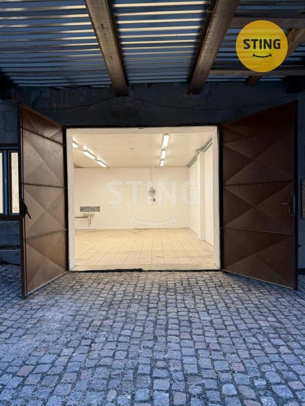 Pronájem garáž - Rožnov pod Radhoštěm, 60 m²