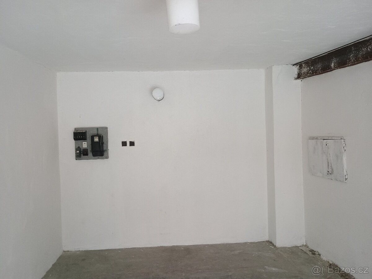 Garáže, Litomyšl, 570 01