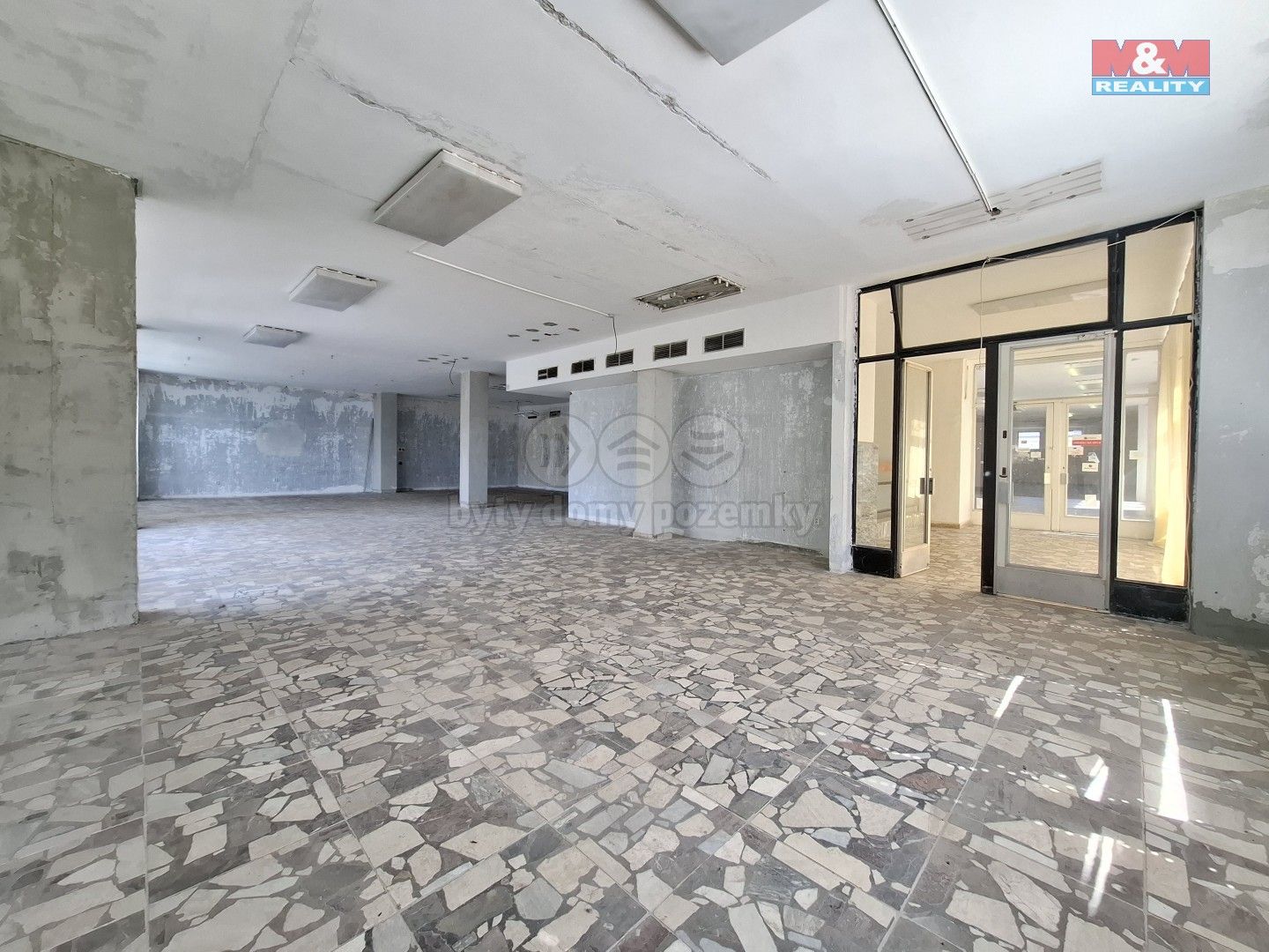 Obchodní prostory, 17. listopadu, Klášterec nad Ohří, 828 m²