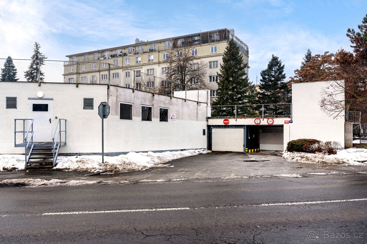 Prodej garáž - Praha, 100 00