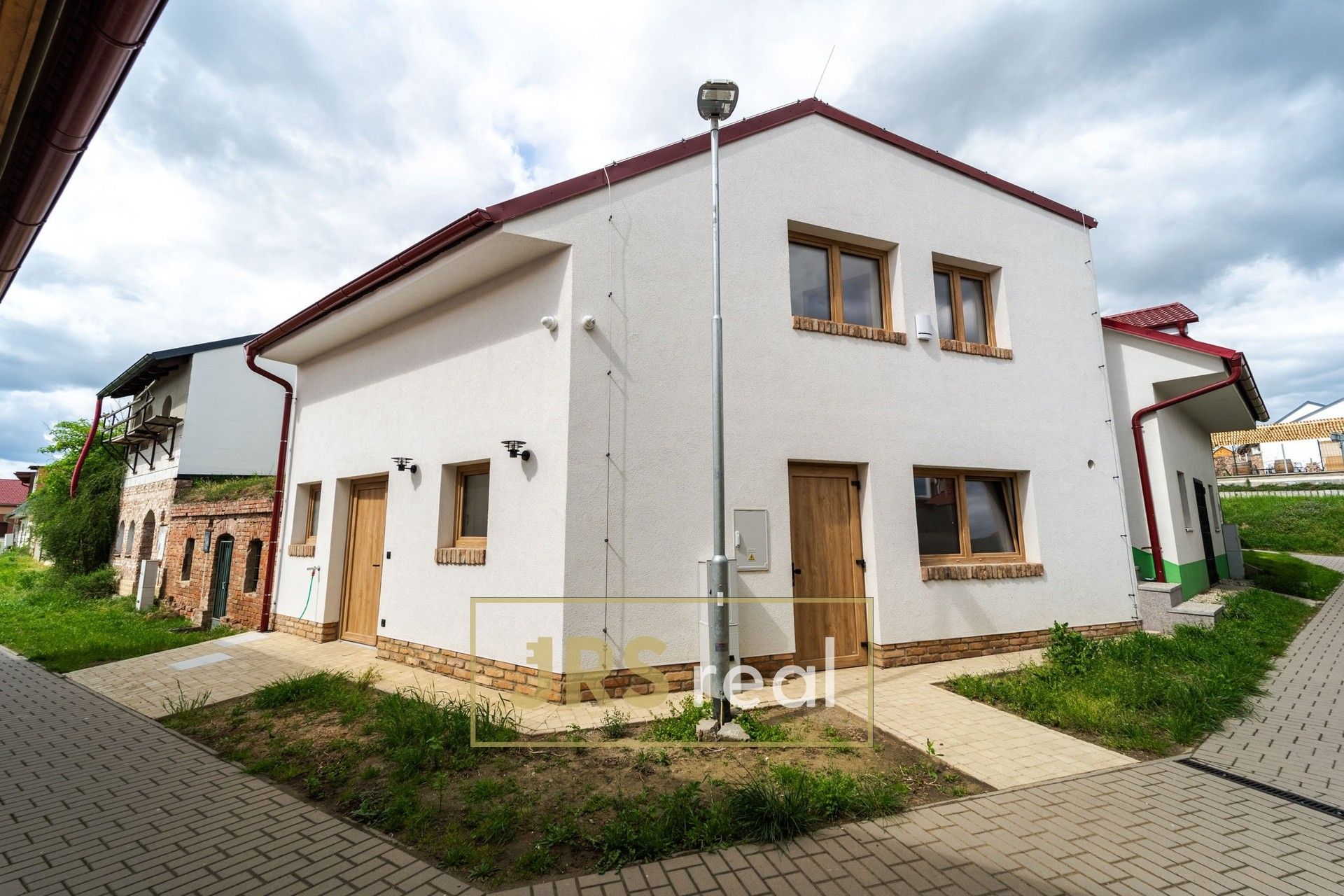 Ostatní, Mikulčice, 100 m² - 1