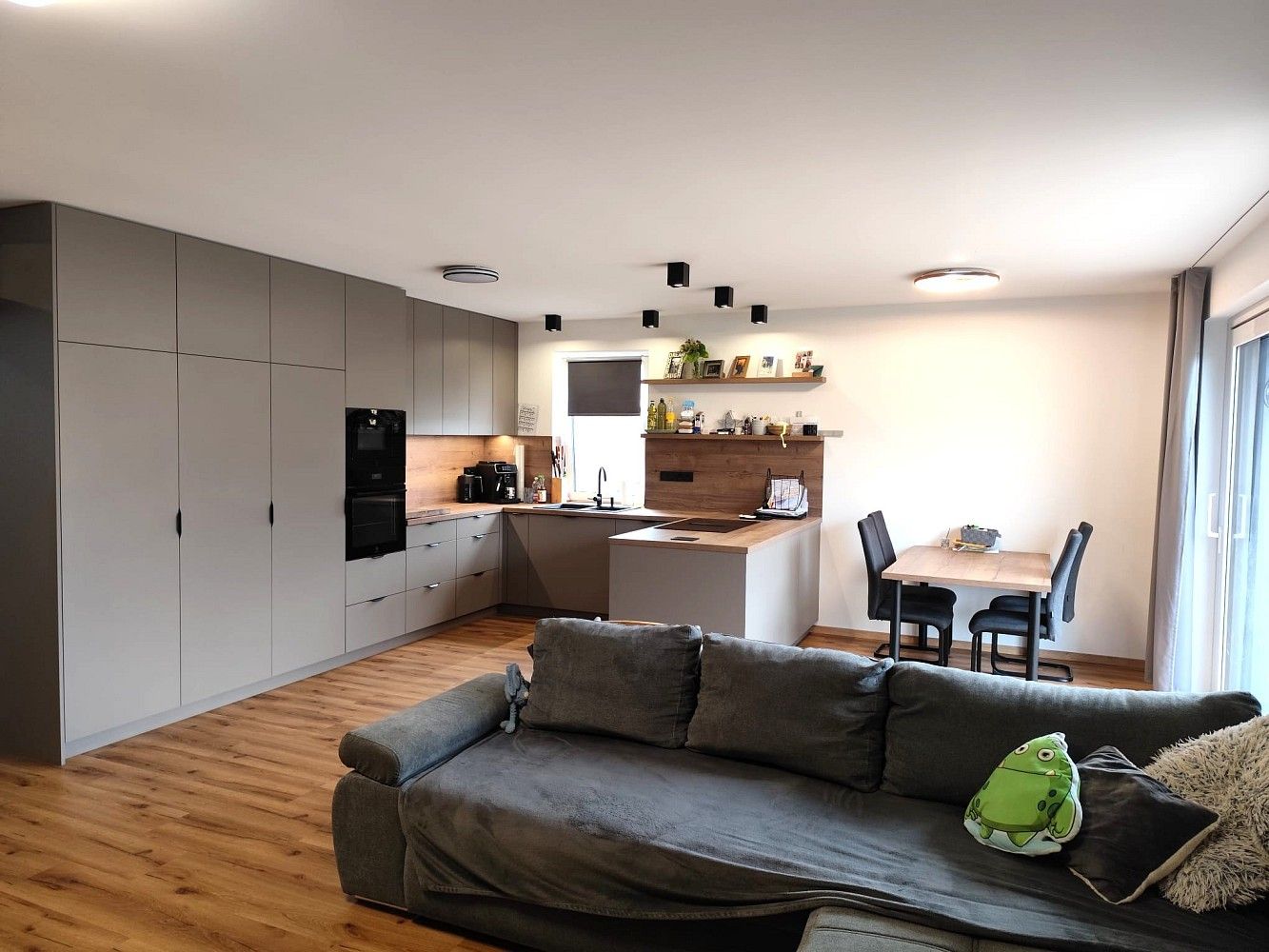 Rodinné domy, Šatov, okres Znojmo, 177 m² - 2