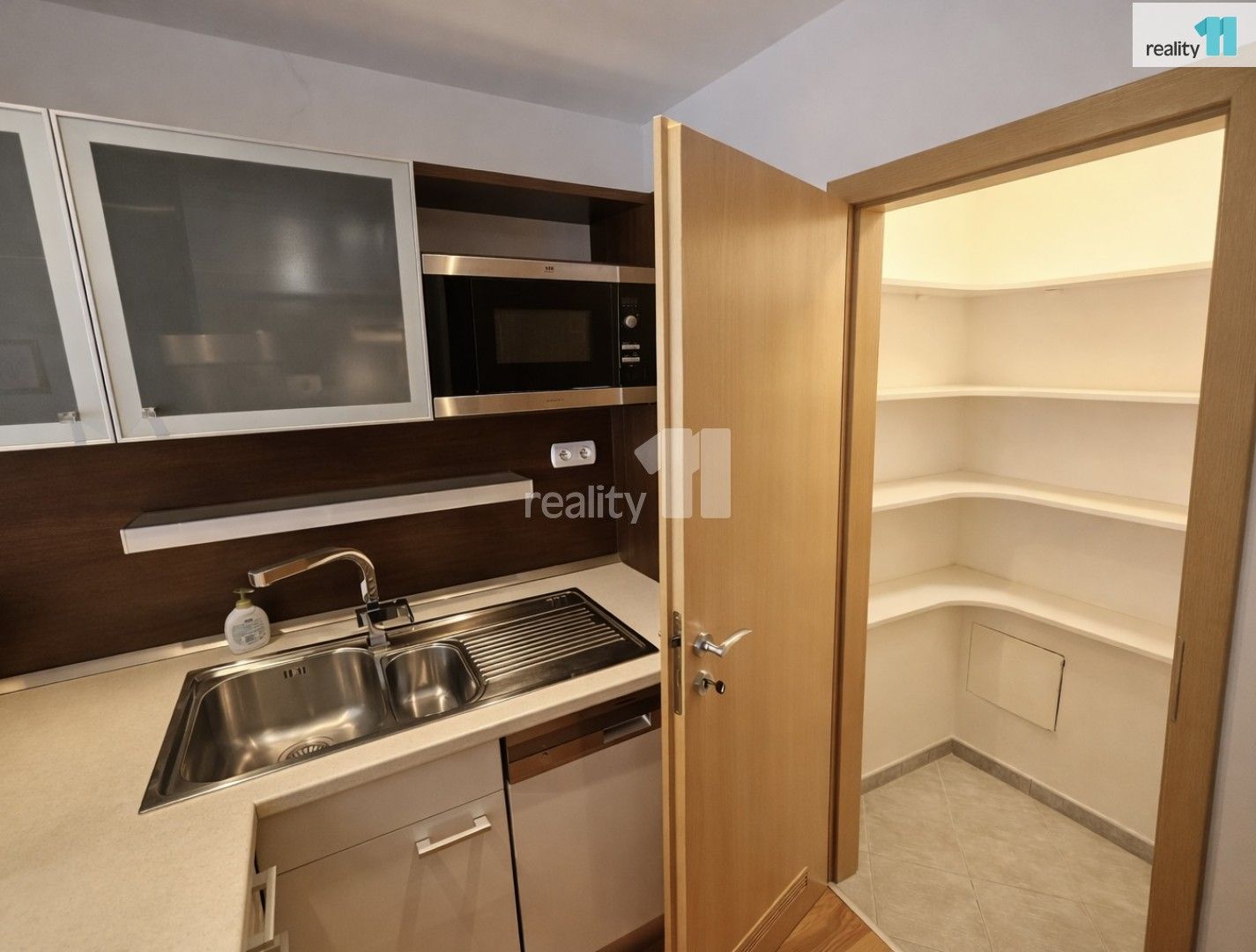 2+kk, Hlubocká, Praha, 72 m²