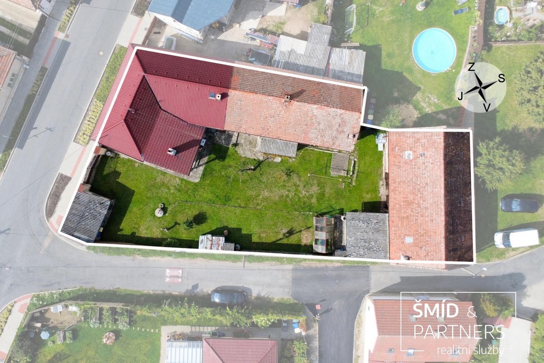 Prodej rodinný dům - Chrást, 175 m² - 2