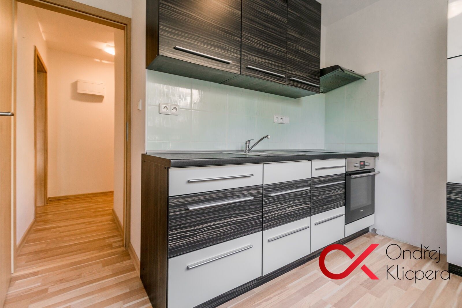 Byt 2+1 · 43 m² · Spojovací, Milovice - 2
