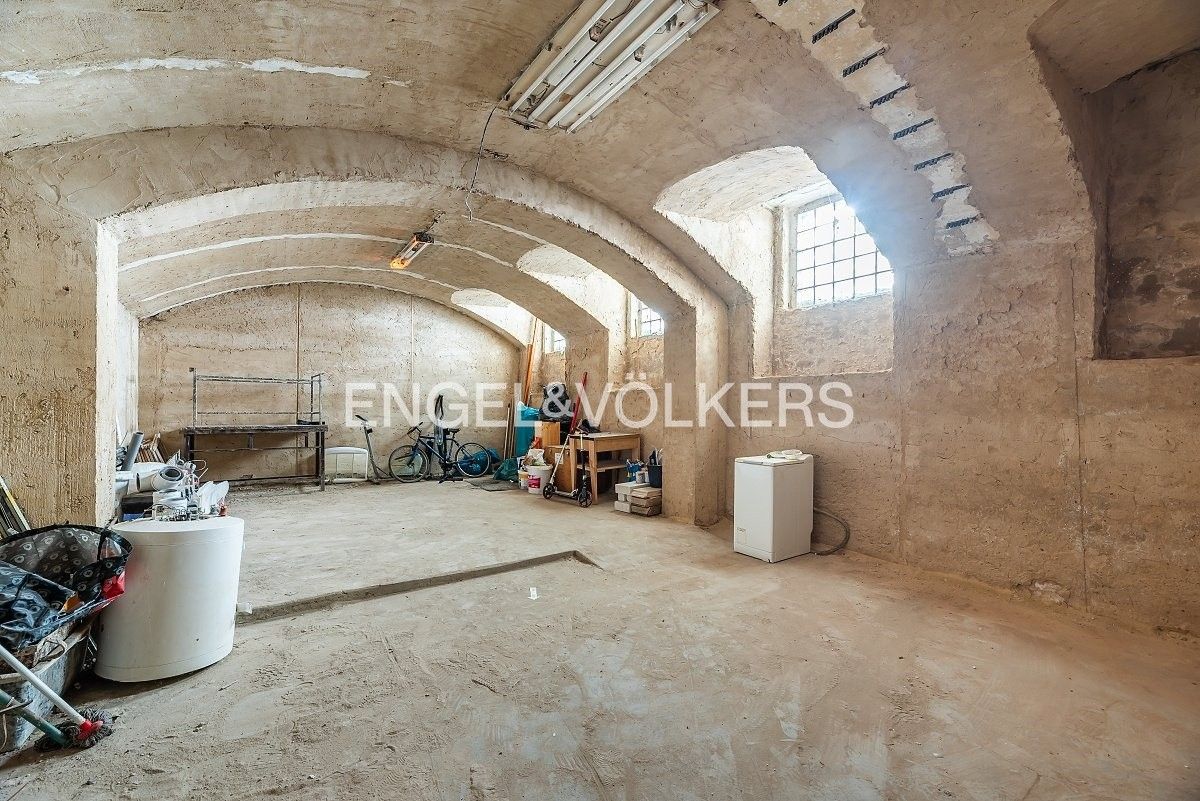 Pronájem sklad - Pernerova, Praha, 133 m²