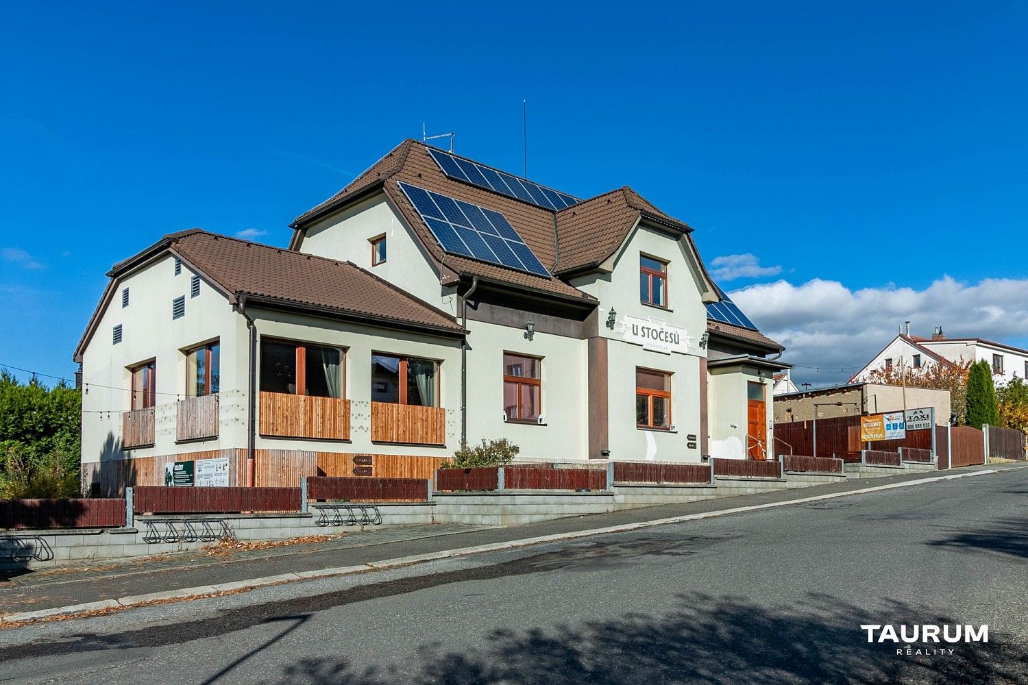 Restaurace, 413 m²