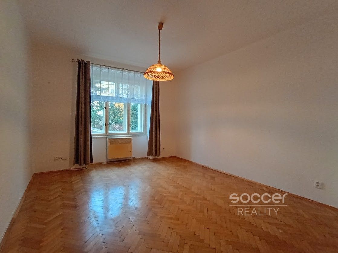 2+kk, Biskupcova, Praha, 45 m²