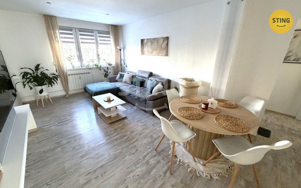 4+1, Radotínská, Bílovec, 111 m²