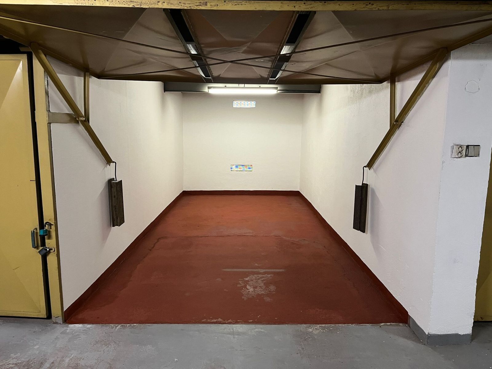 Garáže, Čumpelíkova, Praha Kobylisy, 17 m² - 1