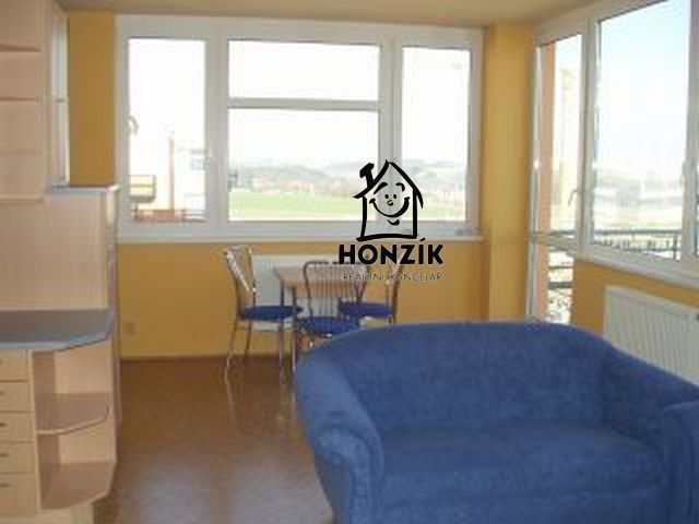 Pronájem byt 2+kk - Voskovcova, Praha, 48 m²