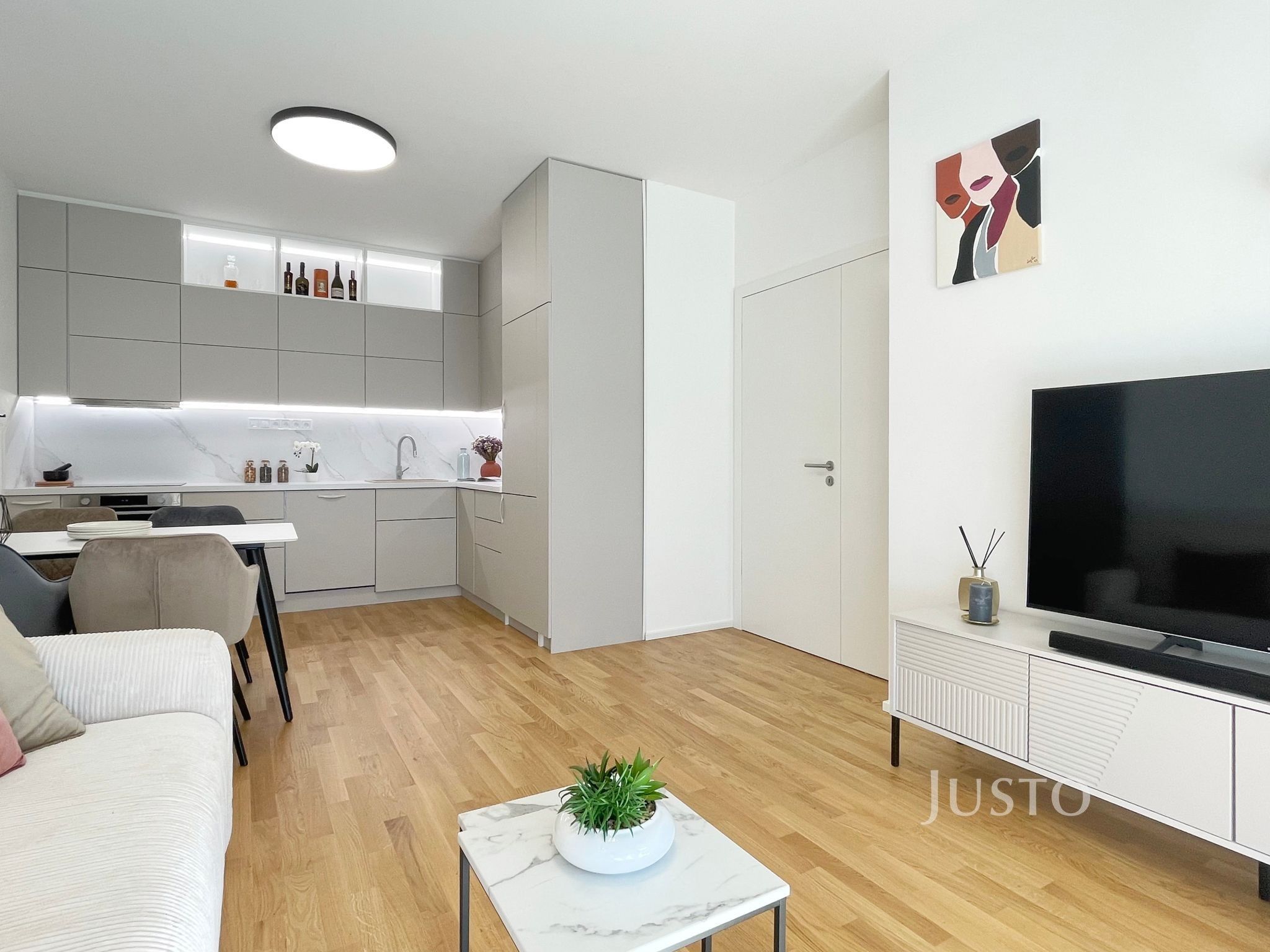 Pronájem byt 2+kk - Armády, Praha, 53 m²