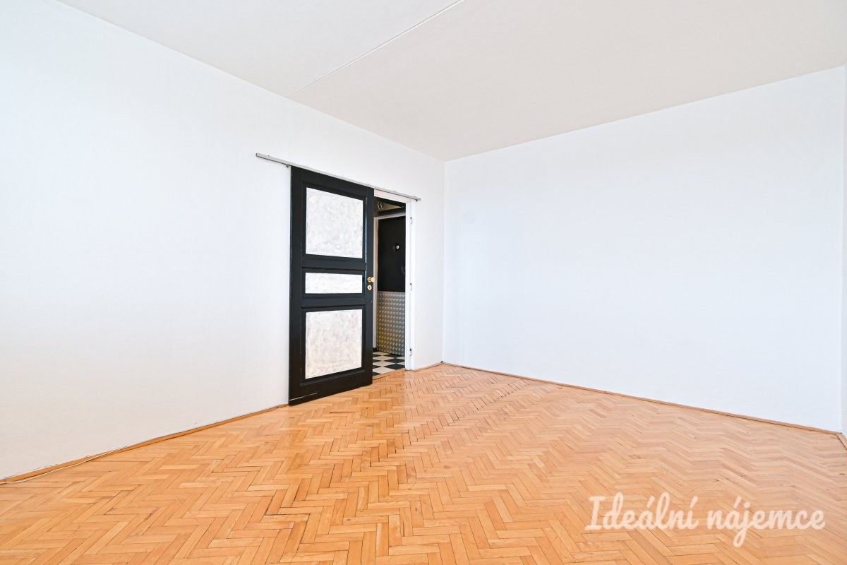 1+1, Dubová, Brno, 32 m²