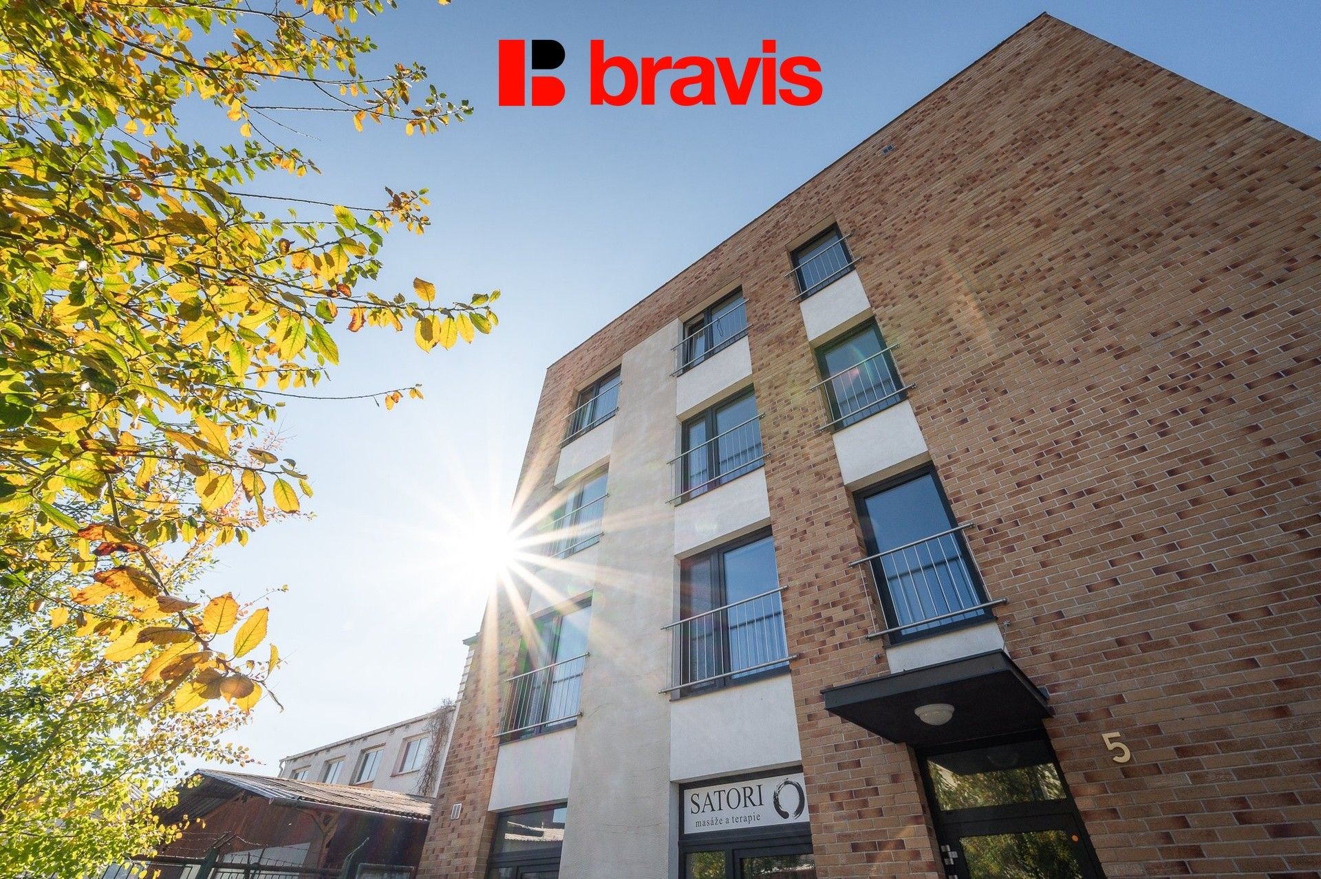 Prodej obchodní prostory - 1. máje, Zastávka, 241 m²